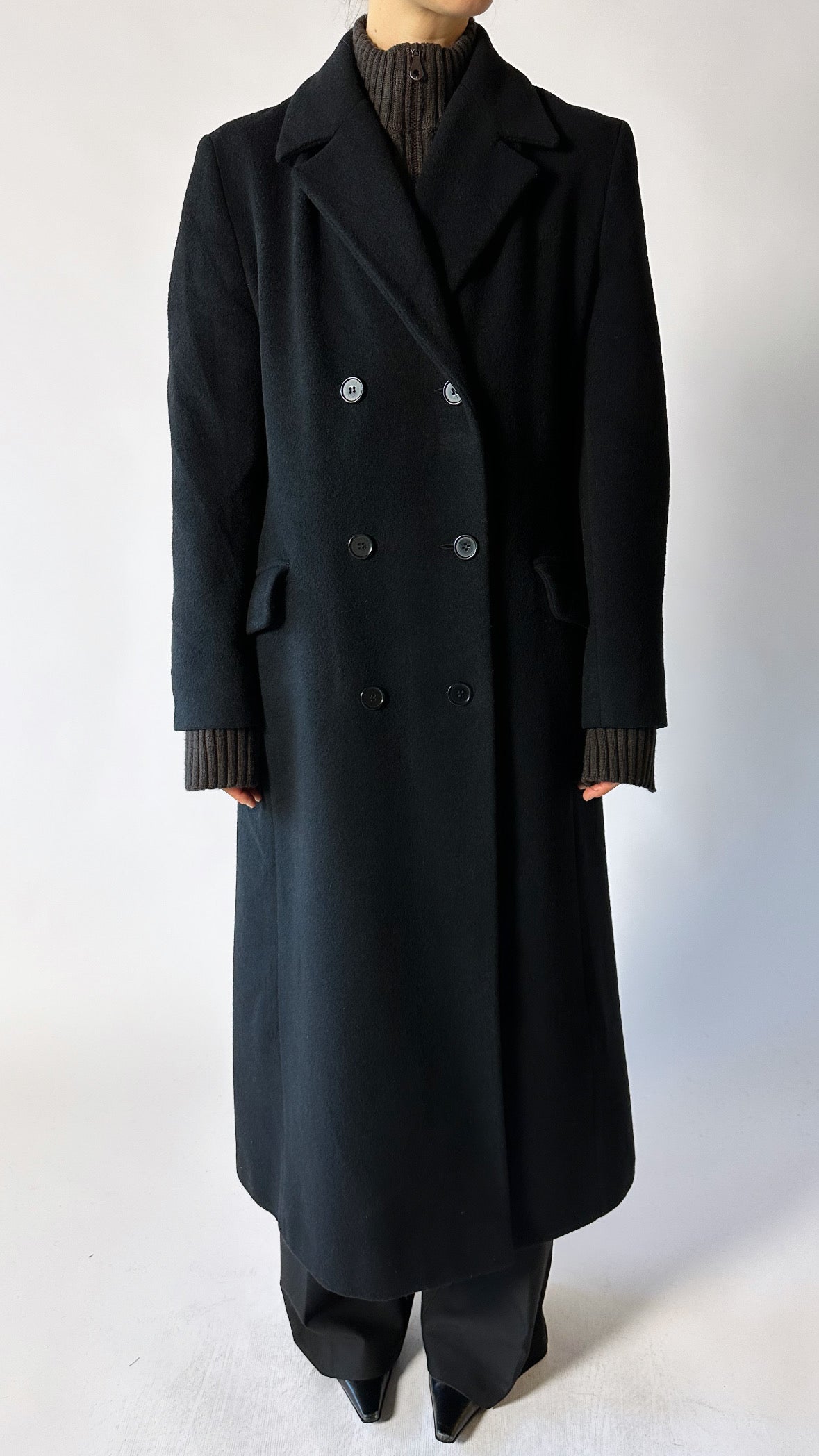 Double-breasted long wool coat | Black