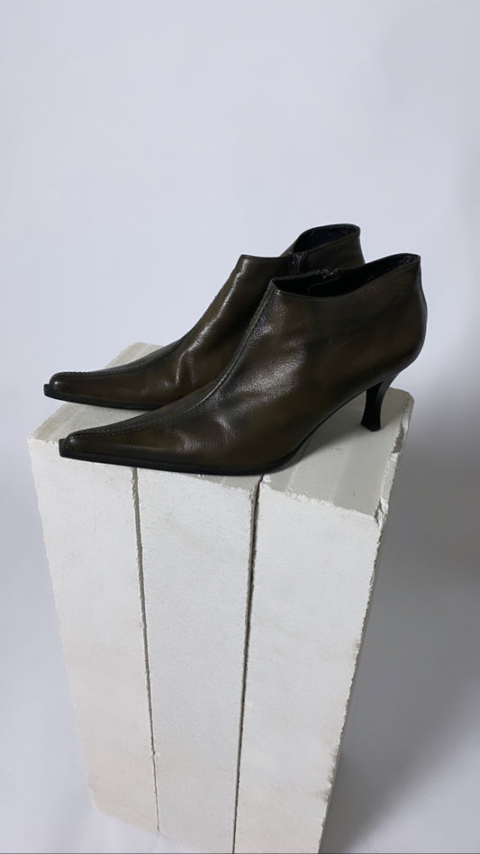 Leather ankle boots Brown