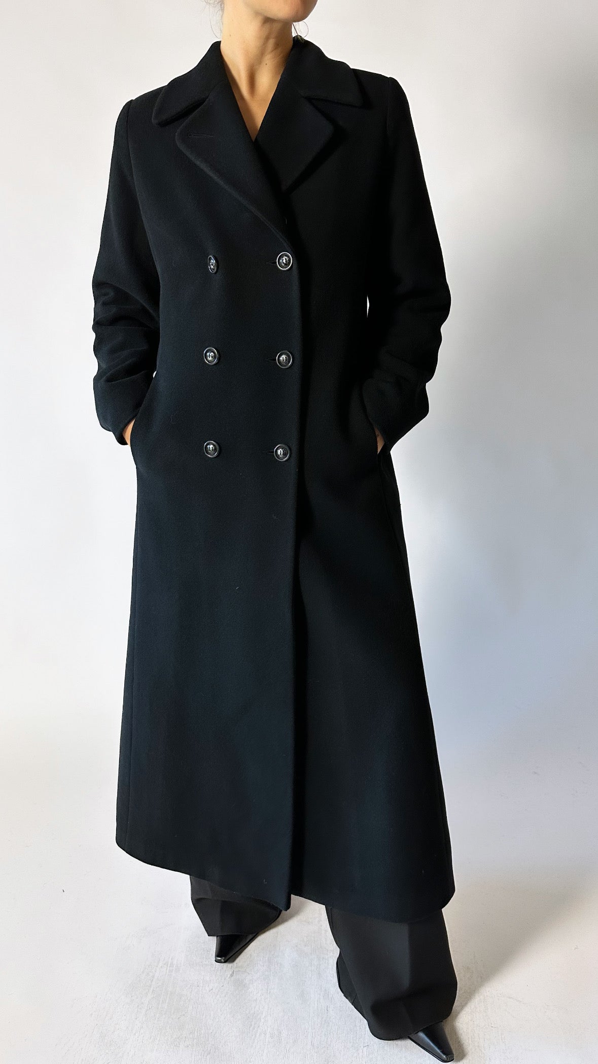 Doubled-breasted wool / cashmere coat | Black