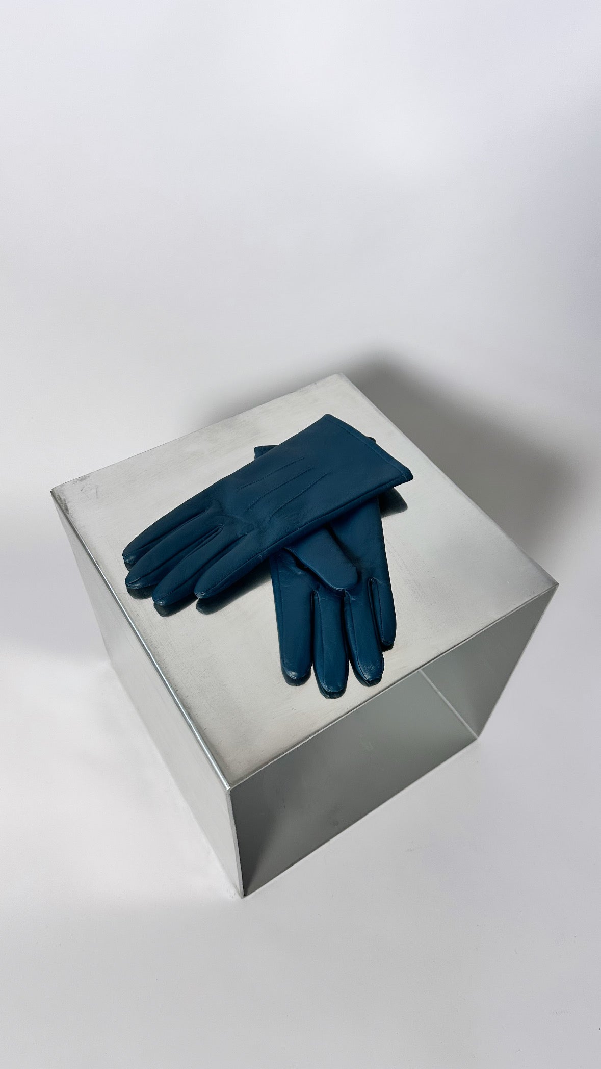 Leather gloves | Blue