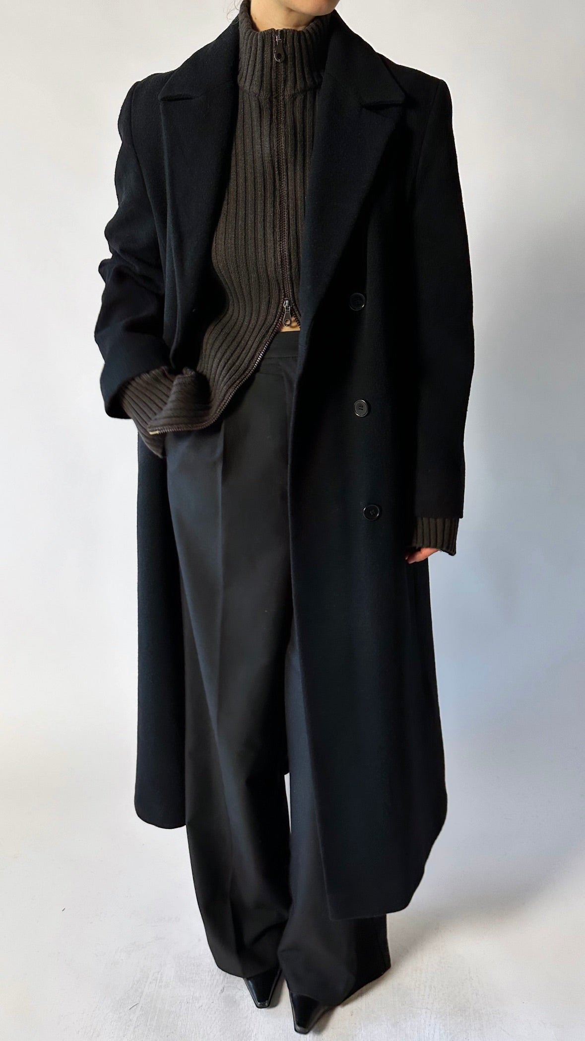 Double-breasted long wool coat | Black