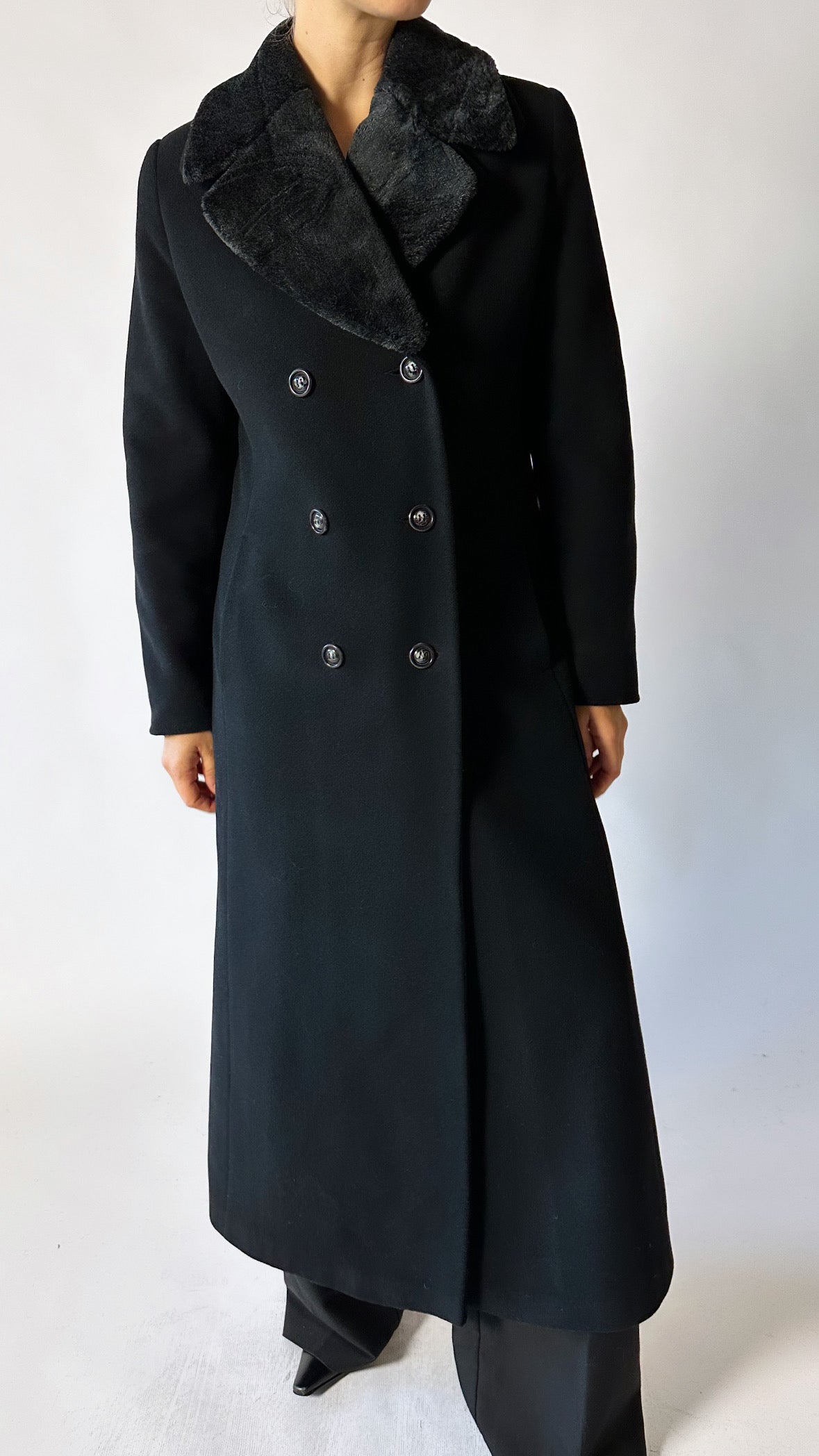 Doubled-breasted wool / cashmere coat | Black