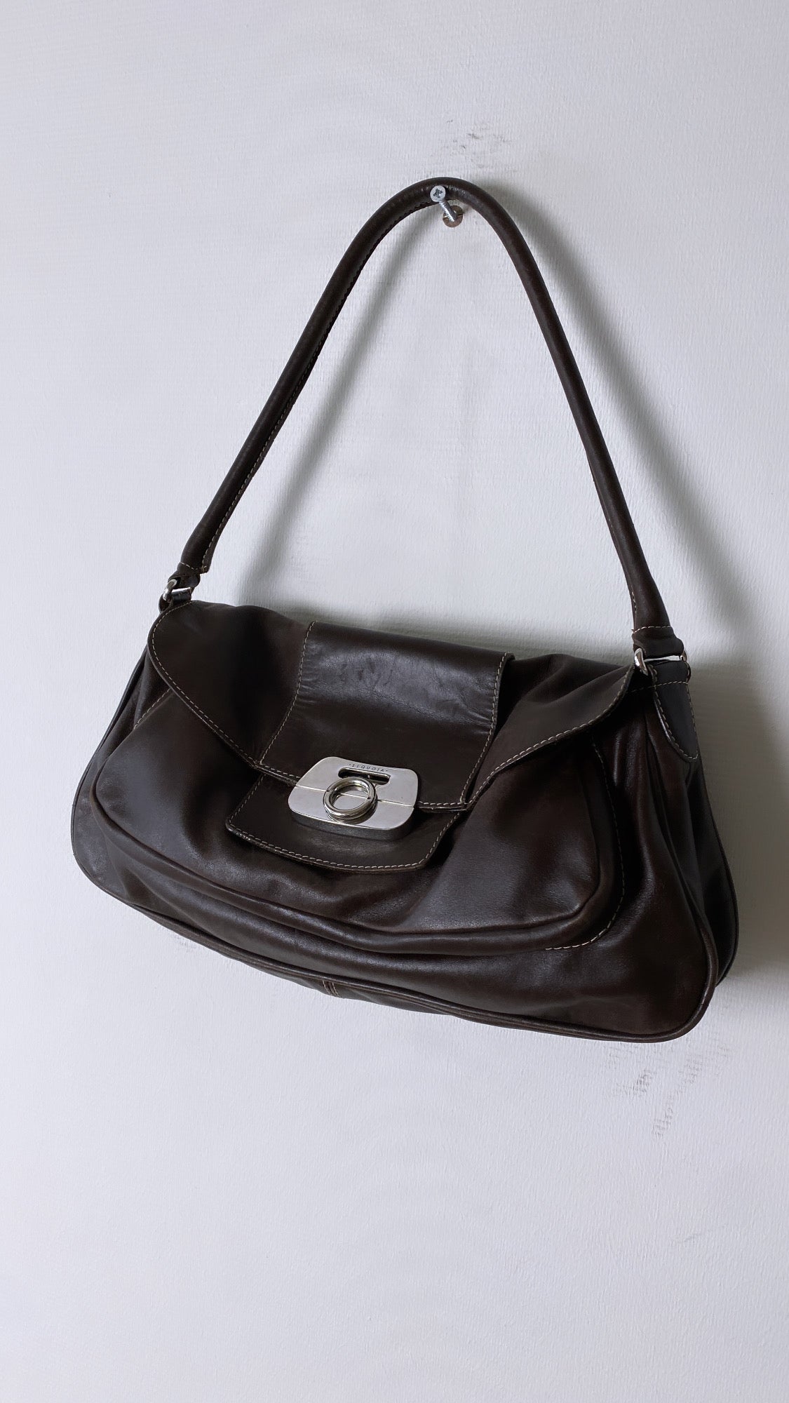 Leather shoulder bag dark brown