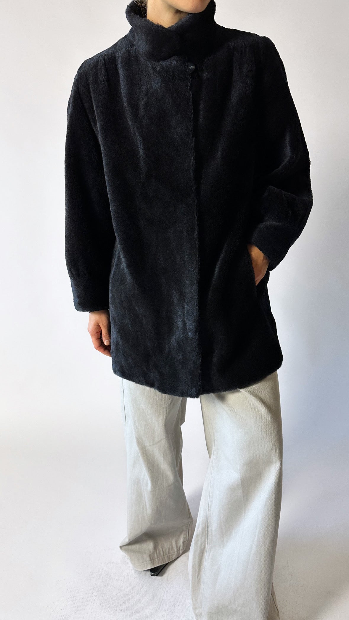 Alpaca fur short coat | Black Night