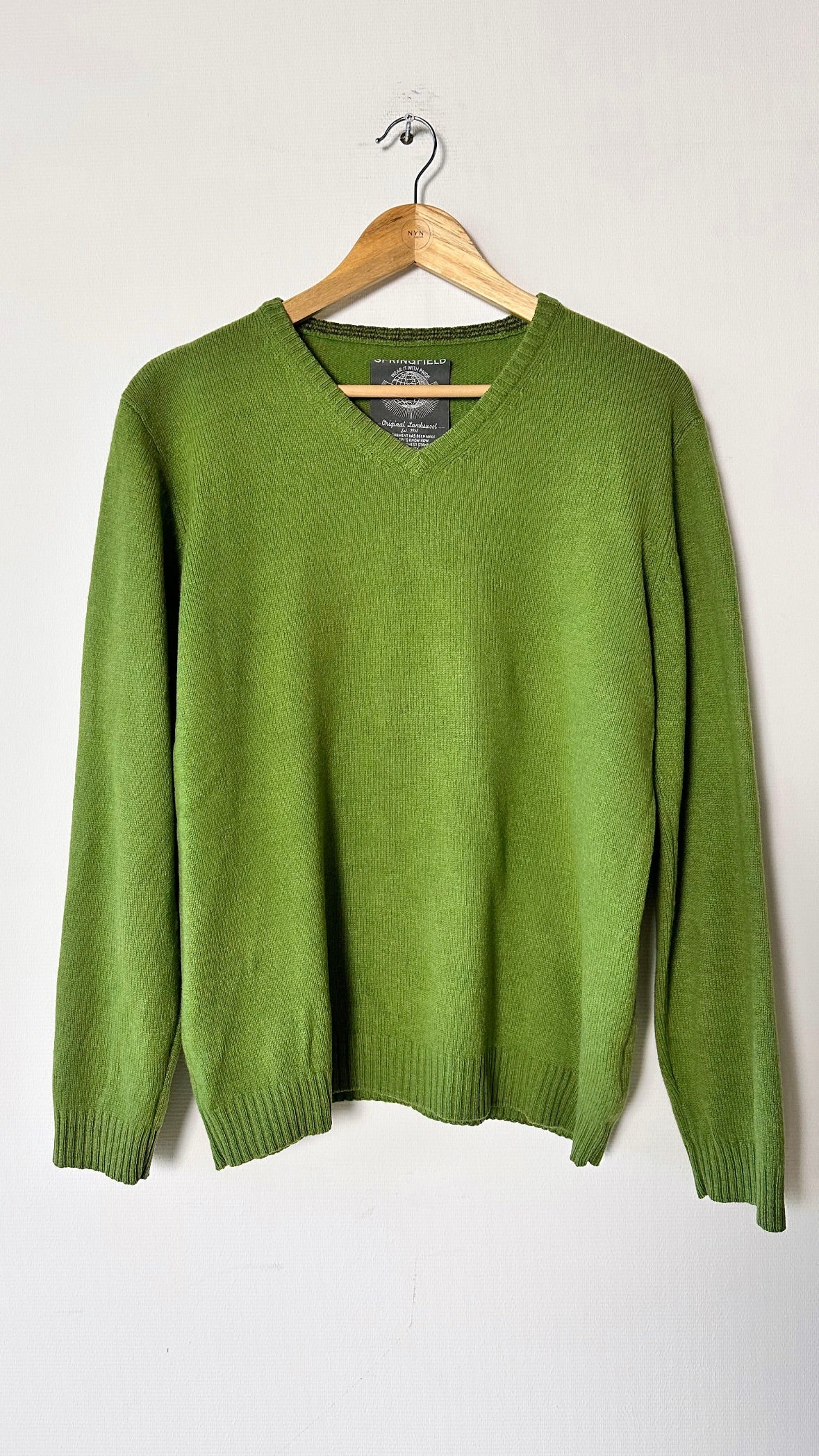 Wool v-neck sweater | Apple green