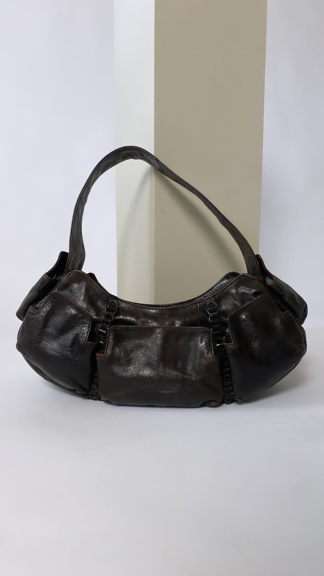 Leather shoulder bag dark brown