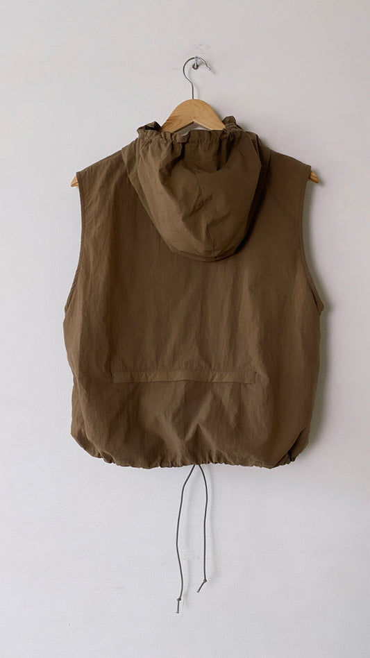 Hooded vest brown
