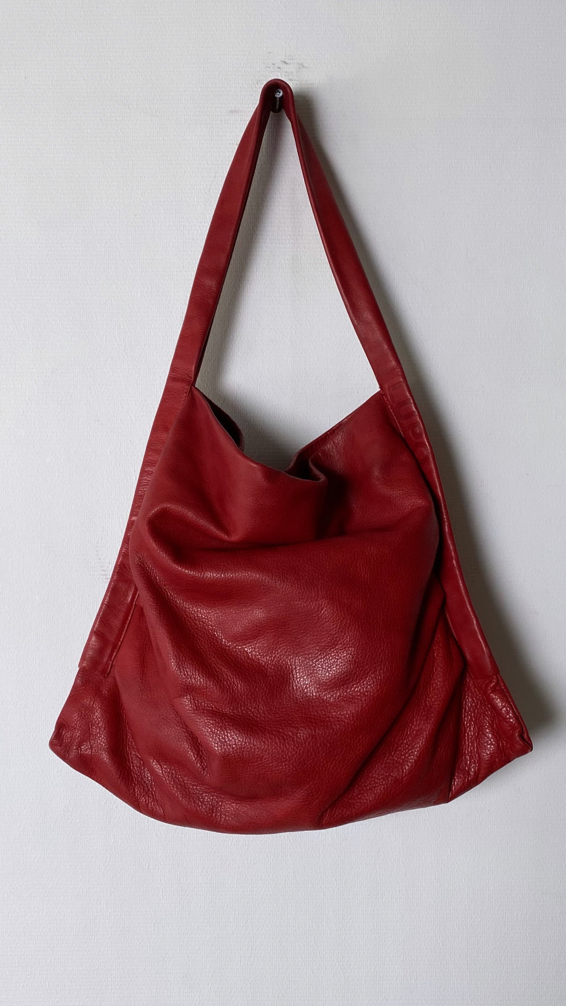 Leather shoulder bag red