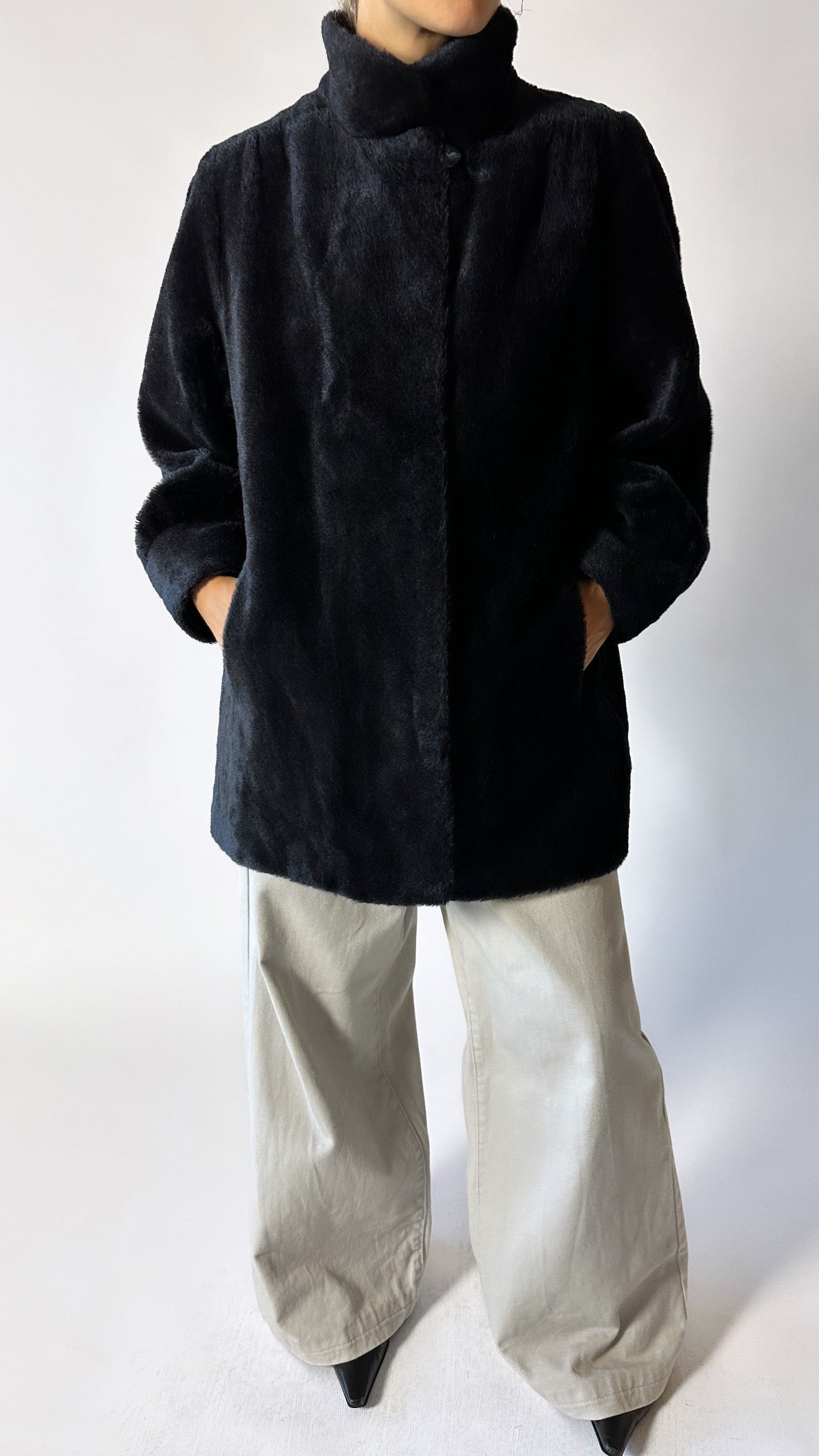 Alpaca fur short coat | Black Night