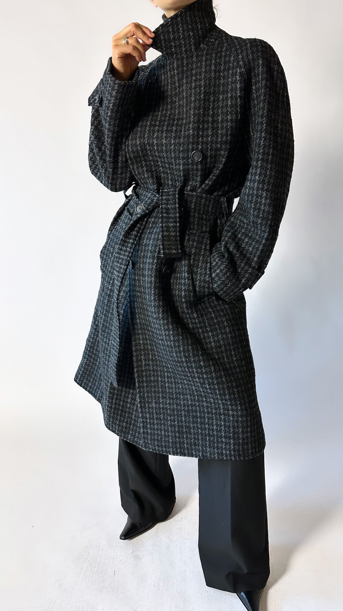 Belted wool trench coat | Grey houndstooth