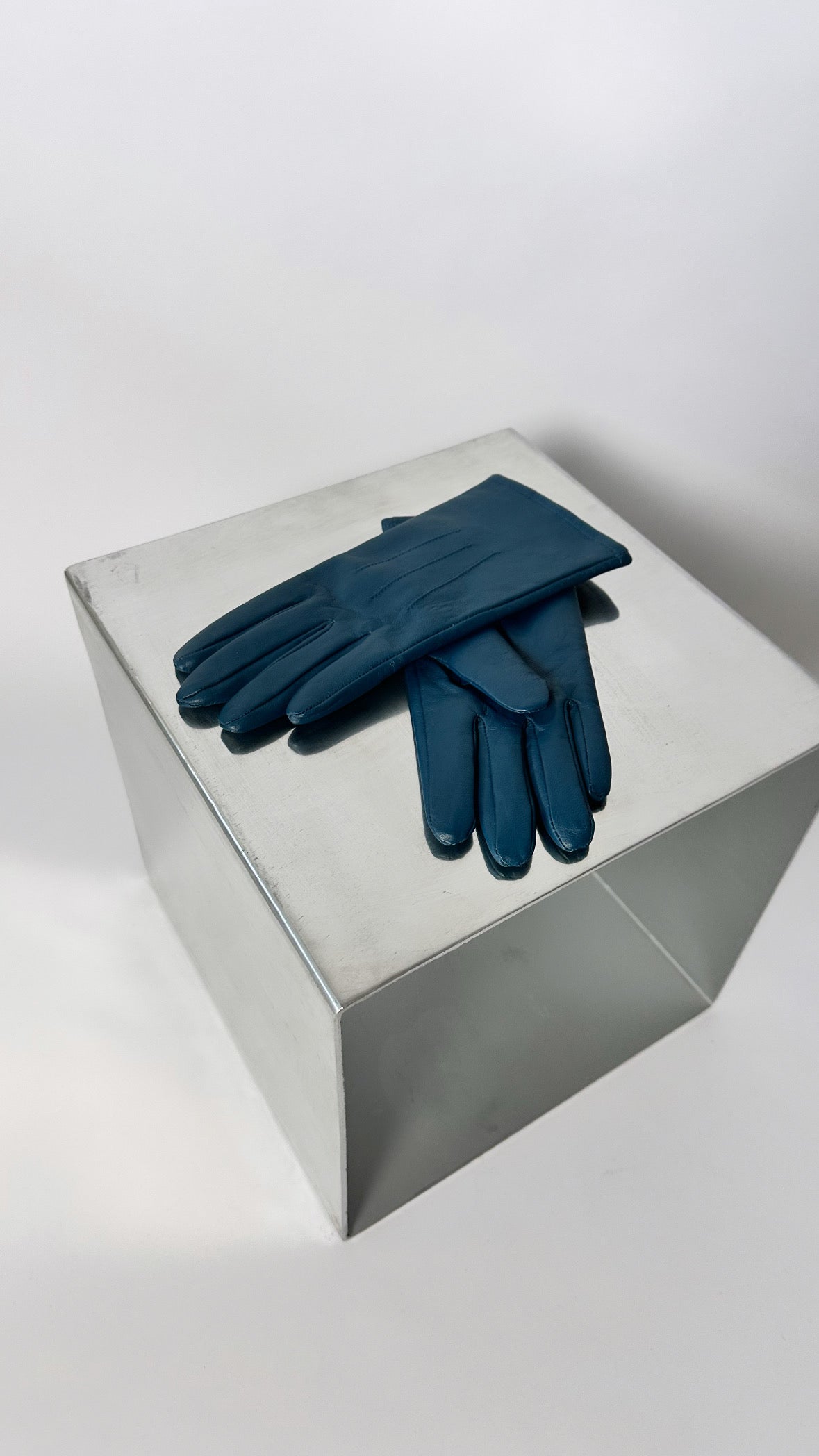 Leather gloves | Blue