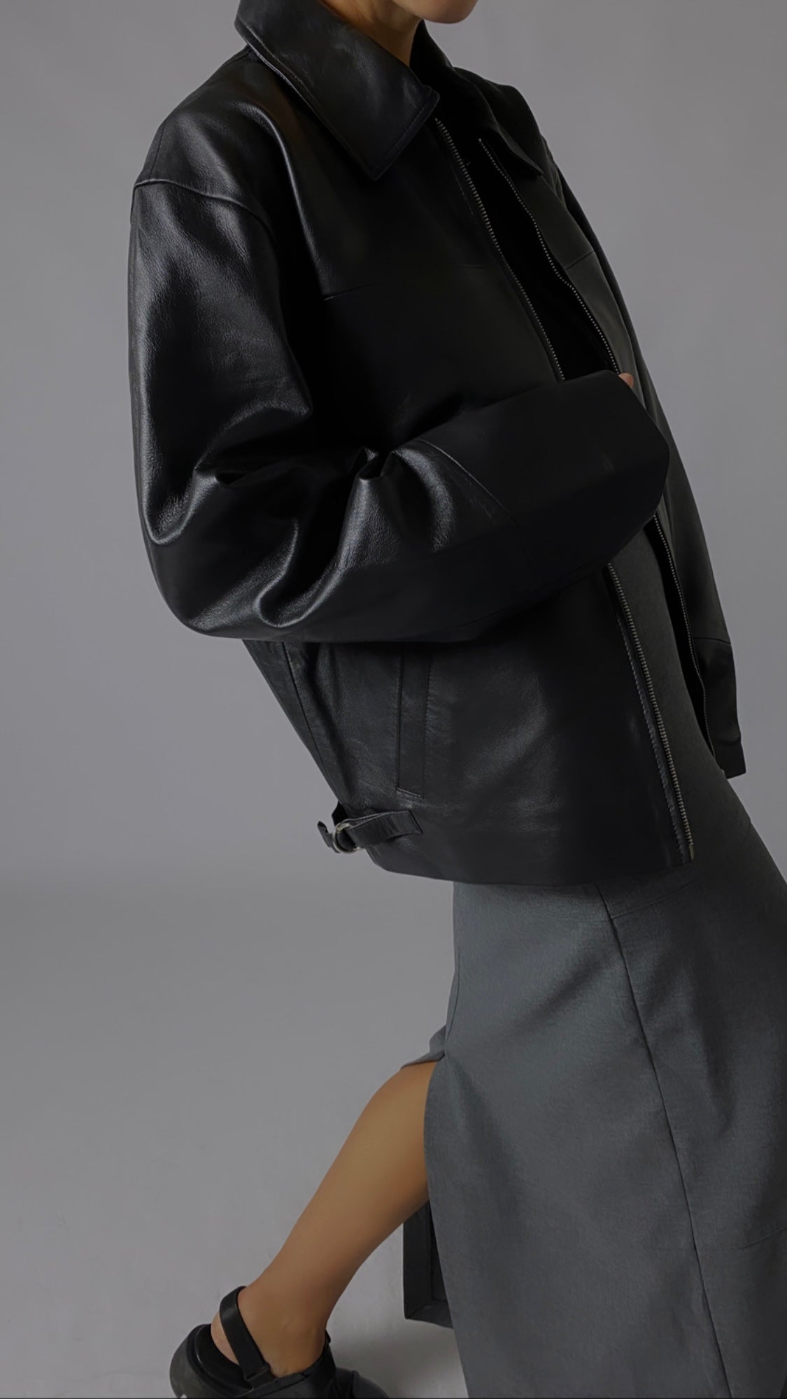 Vintage-inspired leather jacket. A Y2K vintage jacket made of deadstock and left over leather. This oversized jacket is a true staple piece with its minimalistic style and sophisticated details you can style it for every occasion. 
