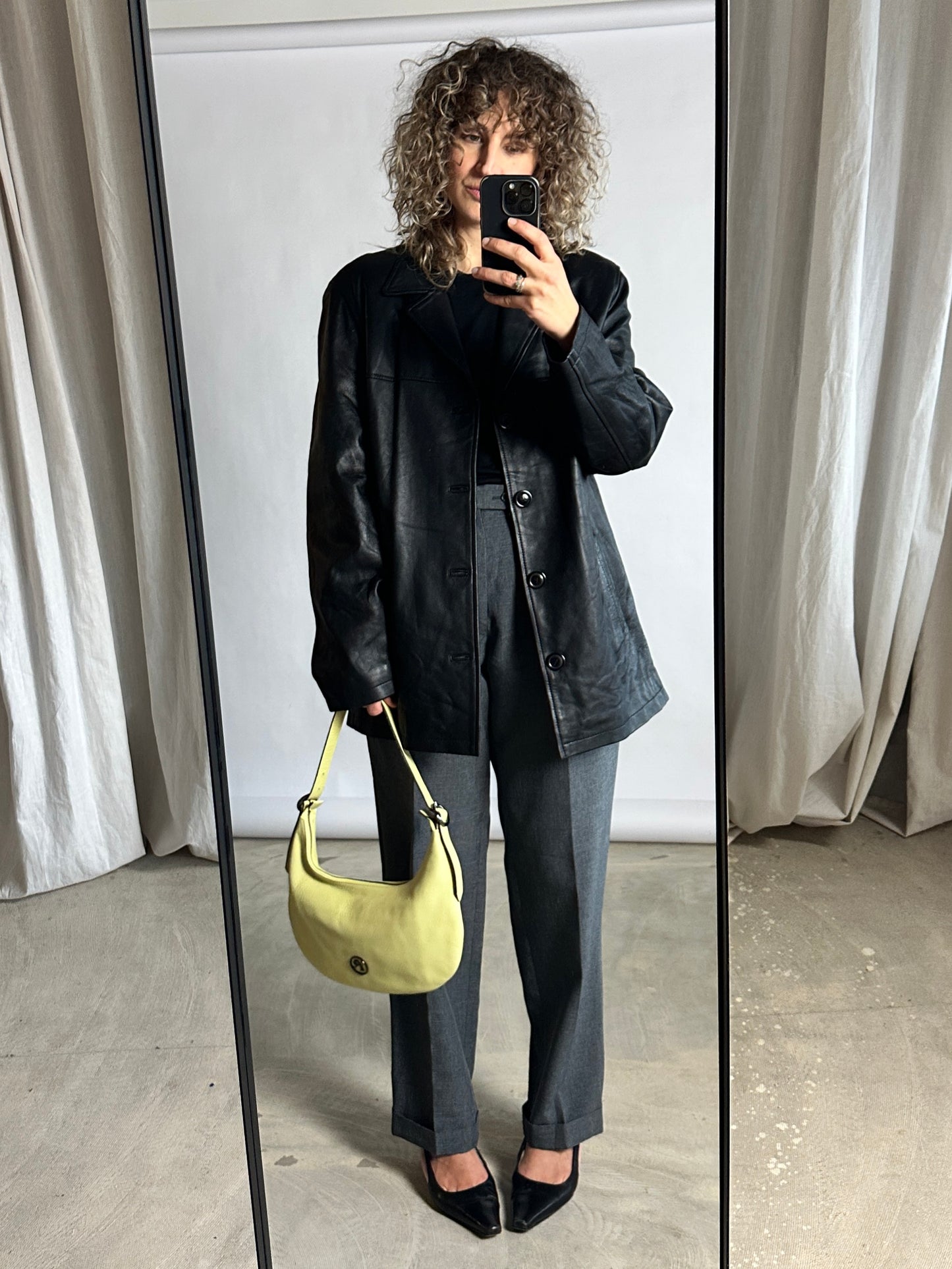 Leather shoulder bag | Soft Yellow