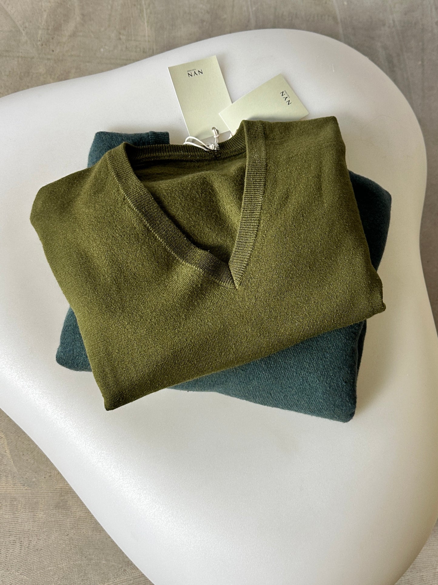 Wool knitted sweater | Moss green