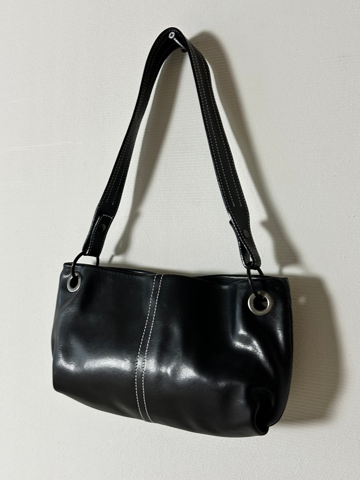 Leather shoulder bag | Black