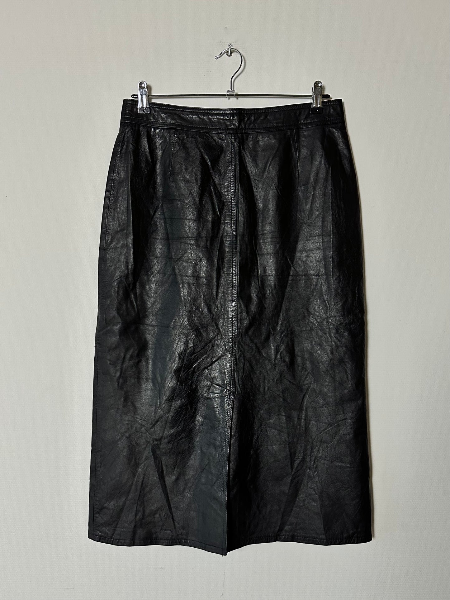 Leather midi skirt | Black