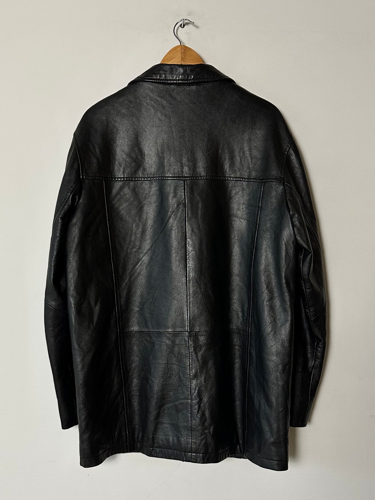 Leather minimalist coat | Black