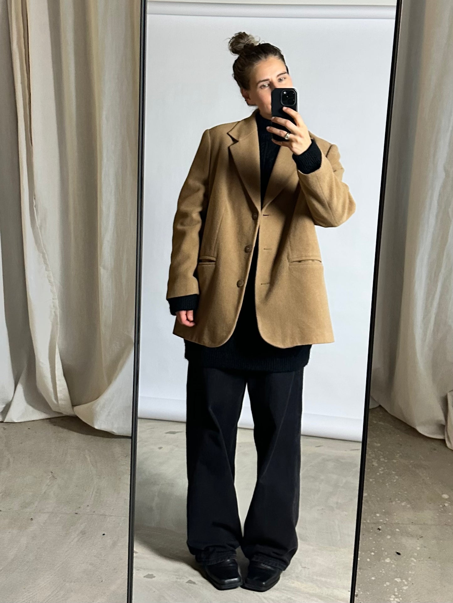 Oversized wool blazer | Soft camel