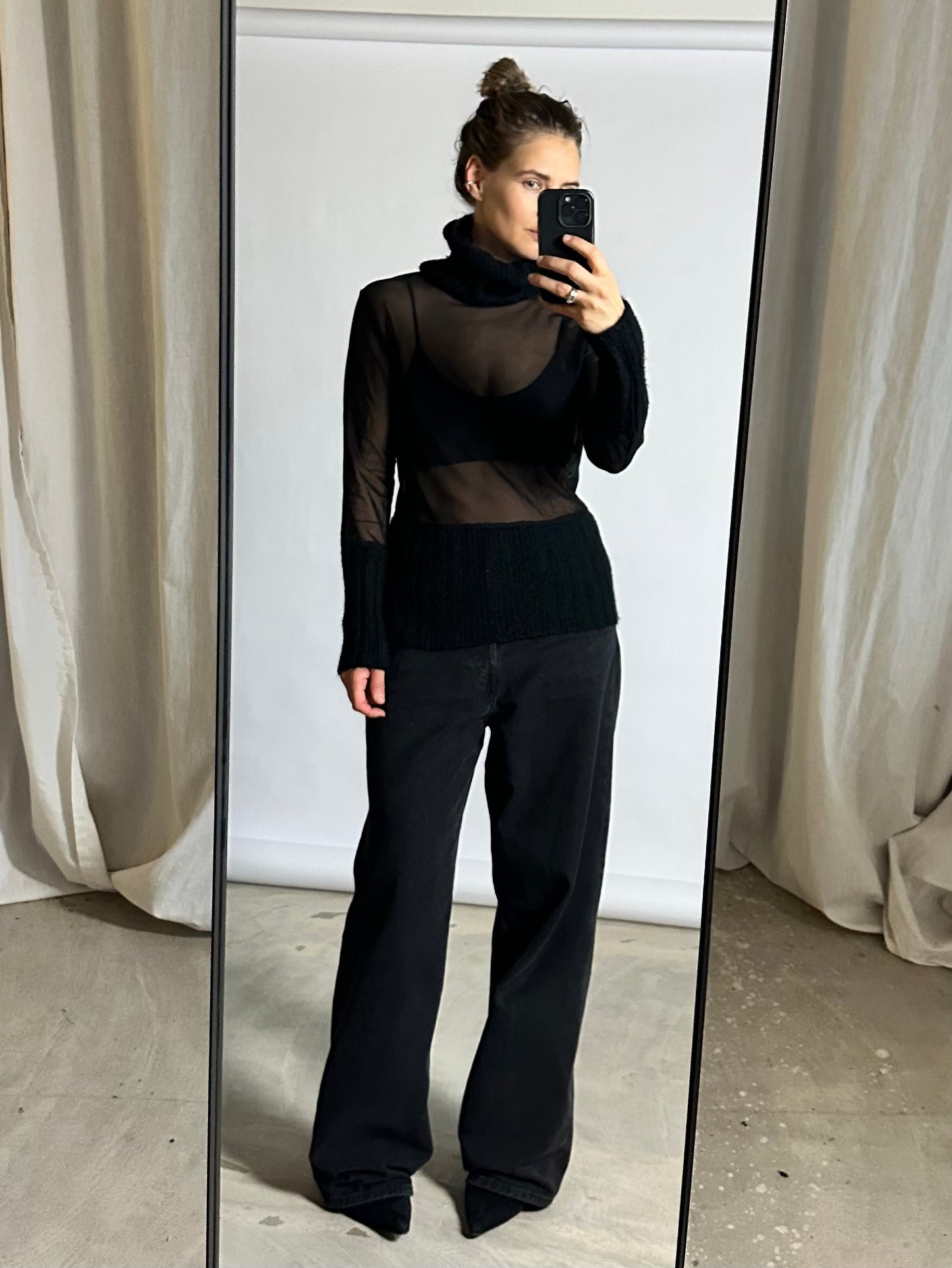 Sheer / wool turtleneck | Black