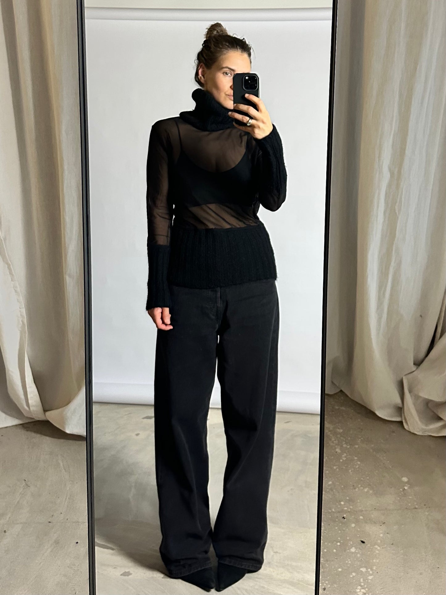 Sheer / wool turtleneck | Black