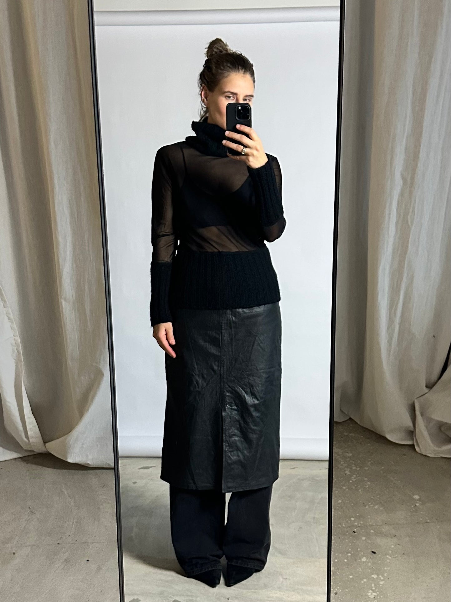 Sheer / wool turtleneck | Black