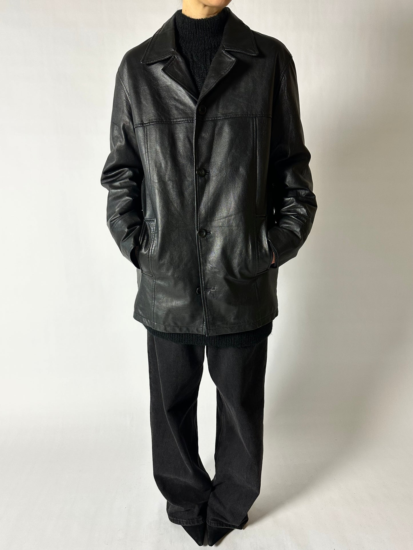 Leather minimalist coat | Black