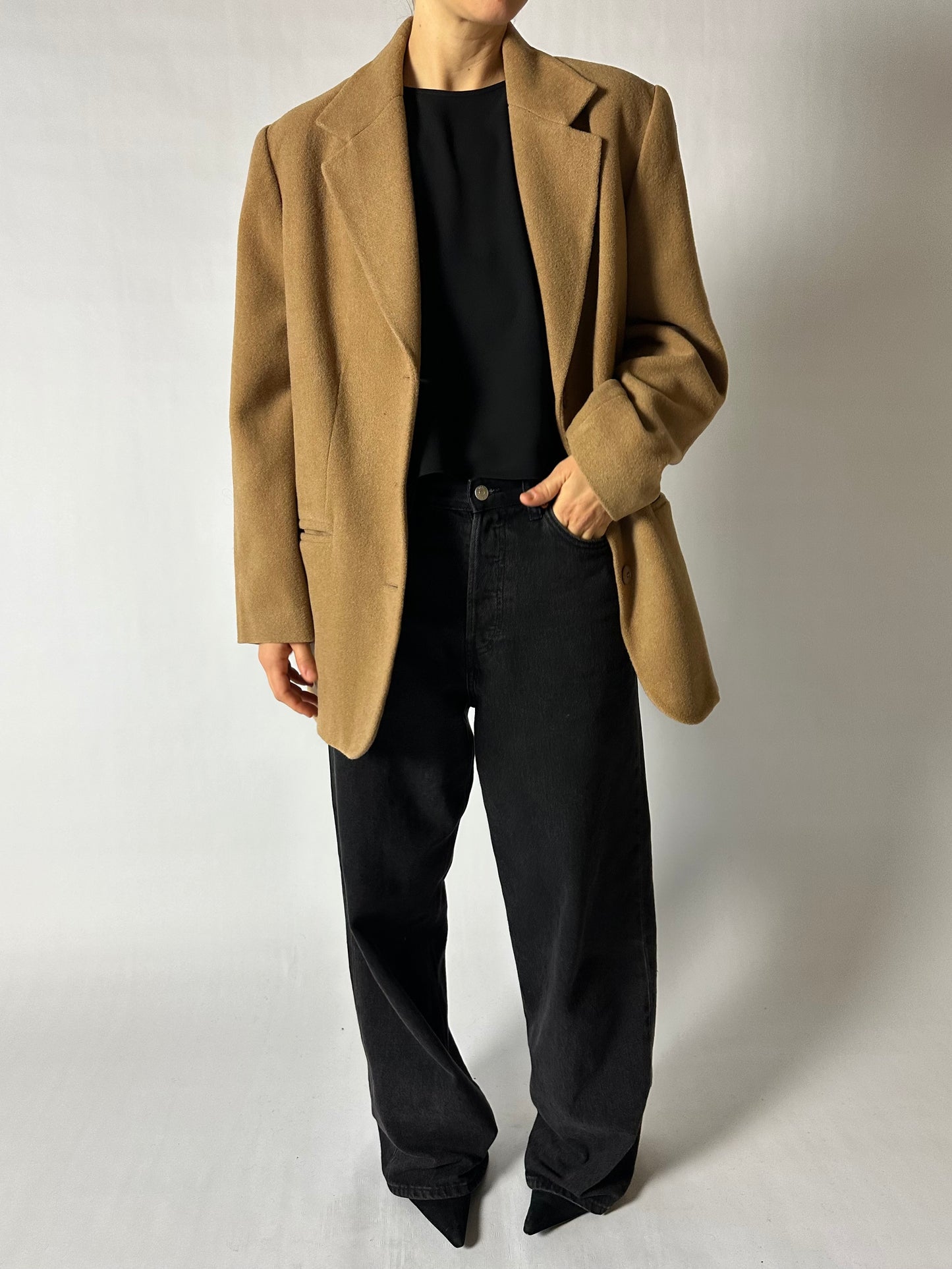 Oversized wool blazer | Soft camel