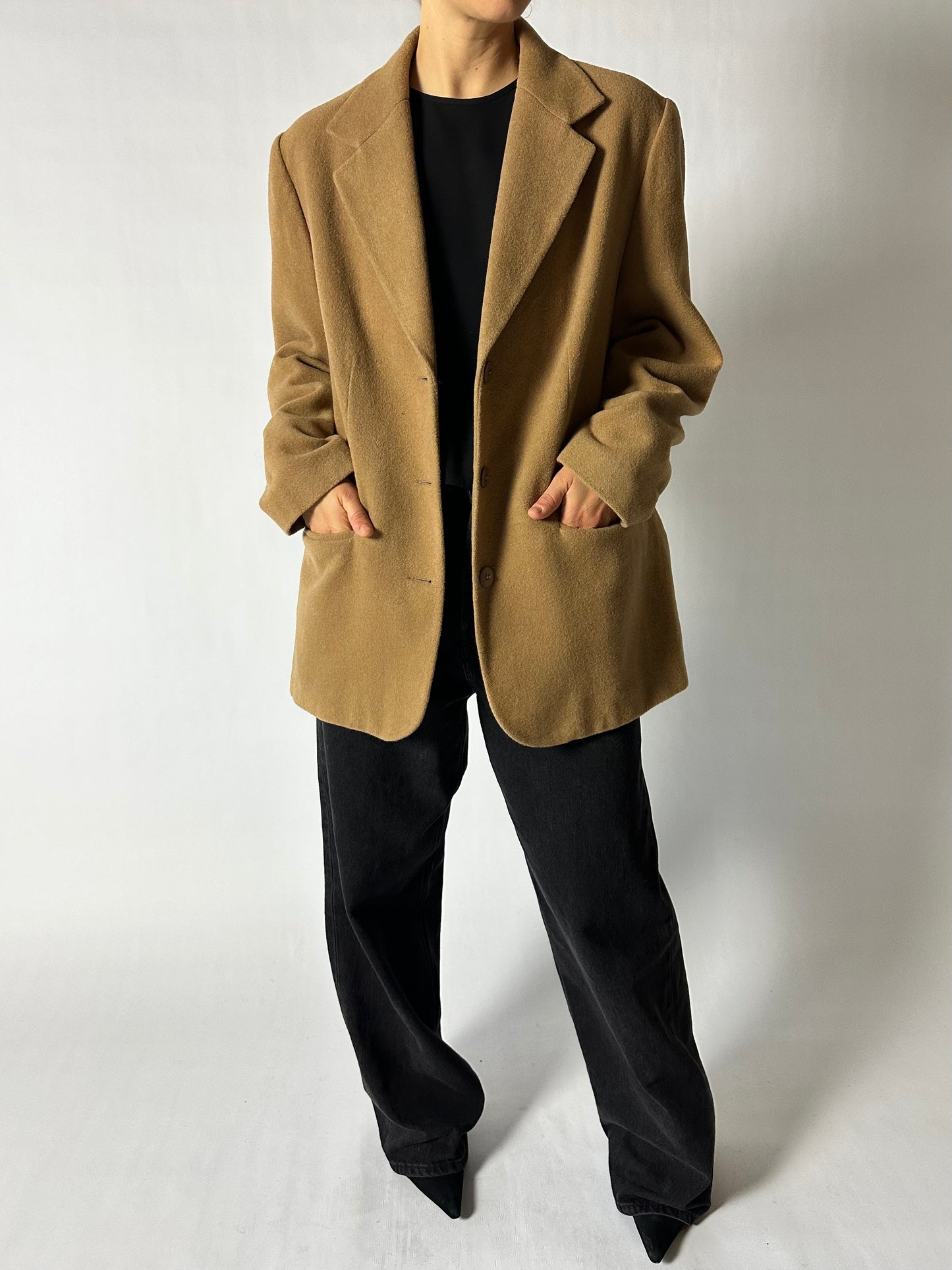 Oversized wool blazer | Soft camel