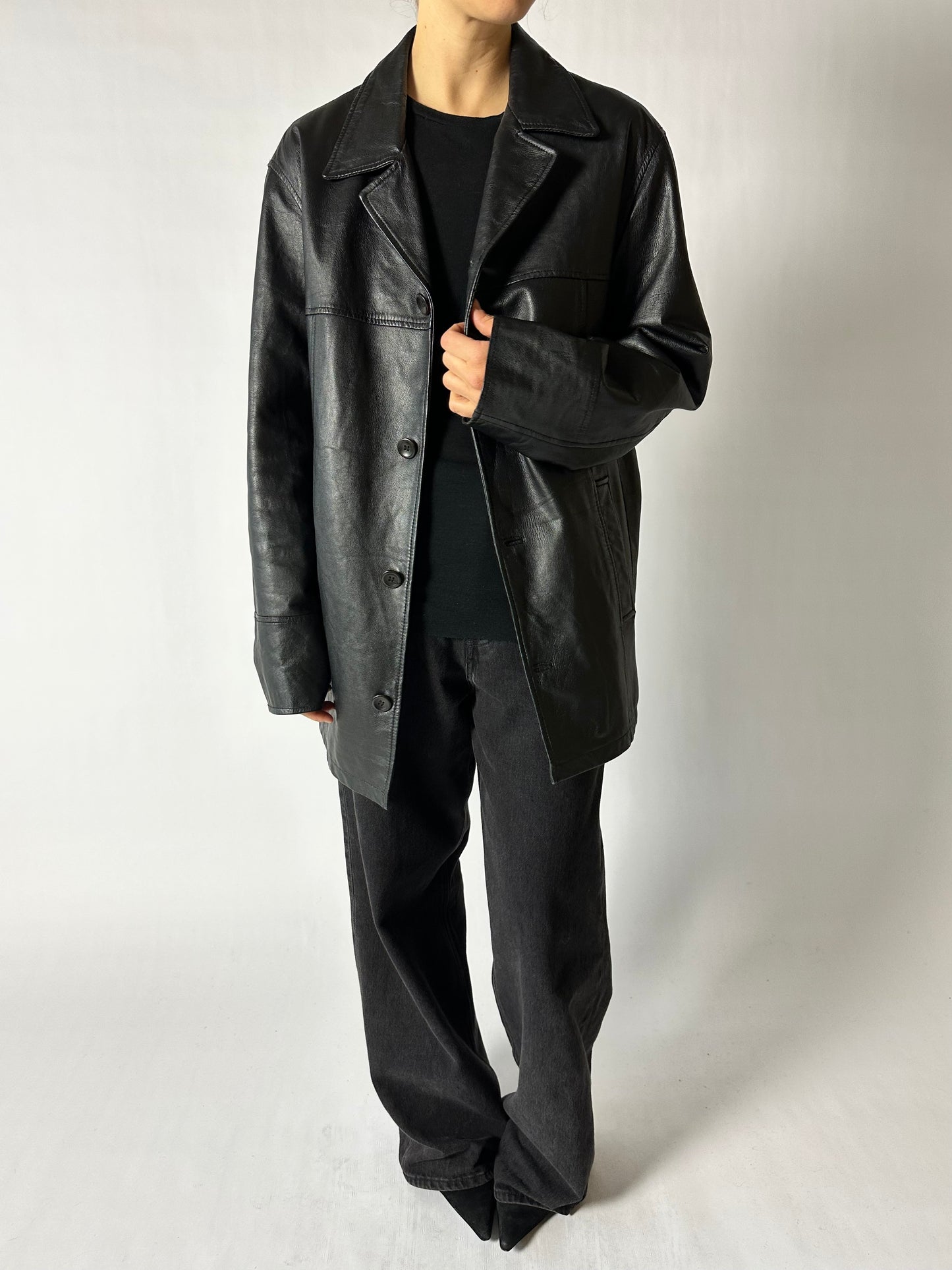 Leather minimalist coat | Black