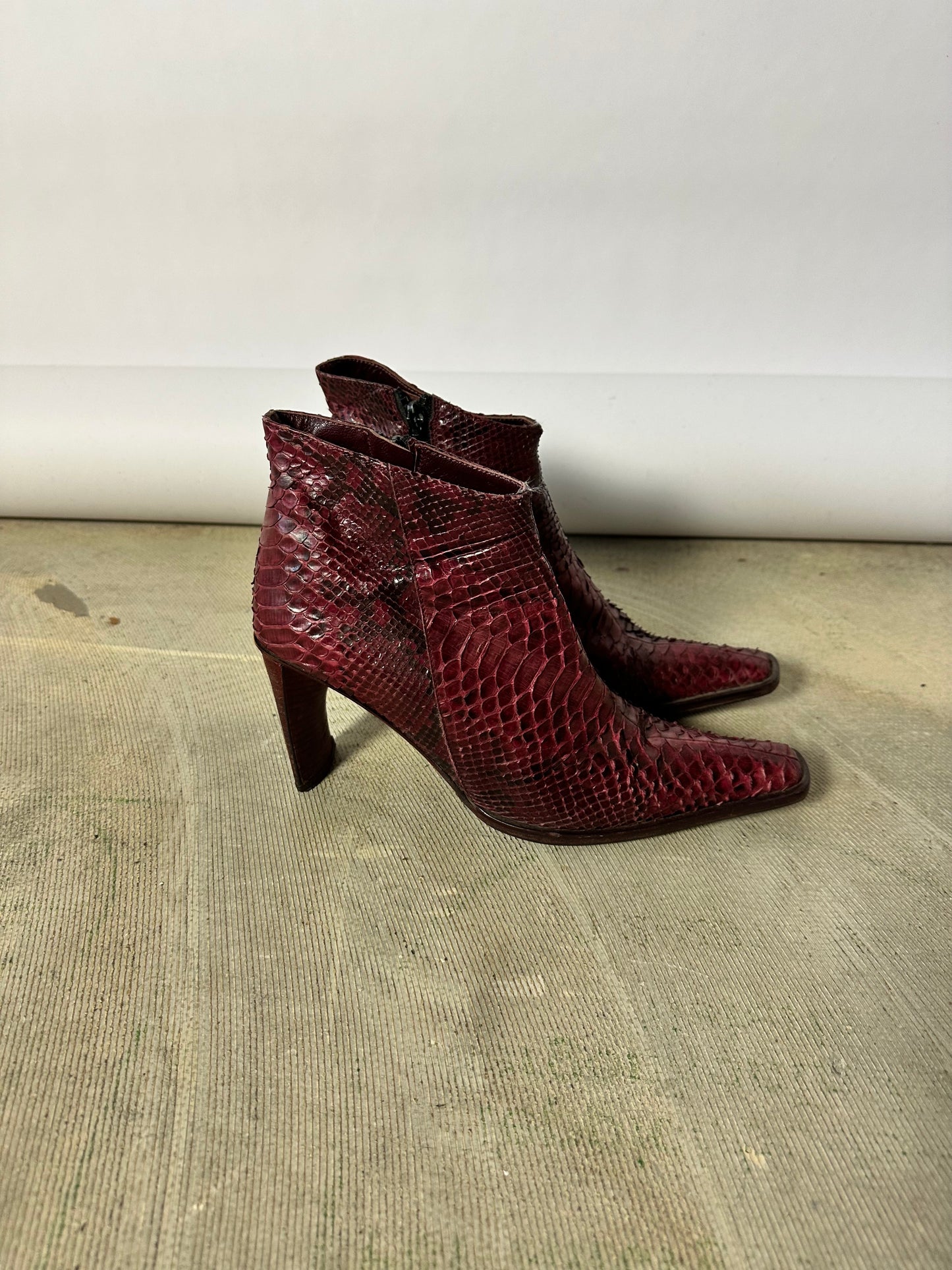 Leather ankle boots | Bordeaux