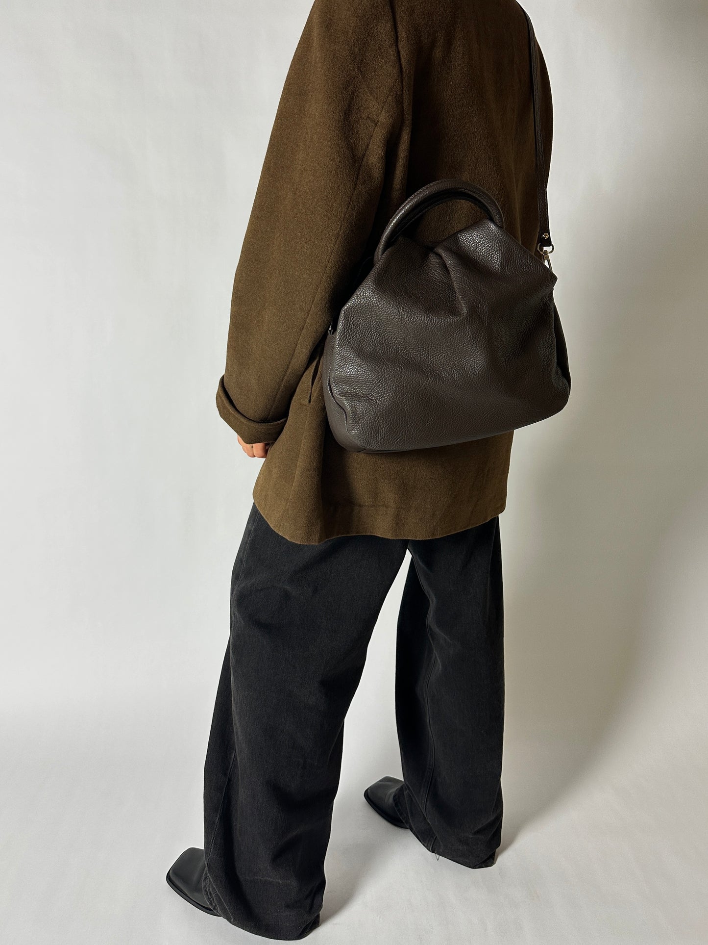 Leather handbag | Dark brown