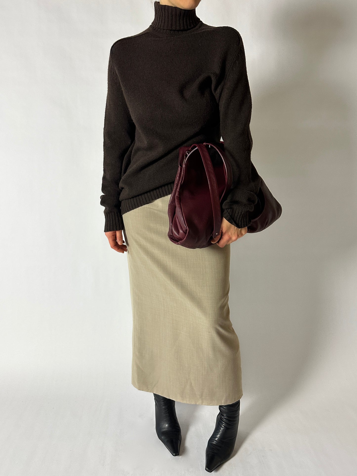 Wool turtleneck sweater | Dark brown