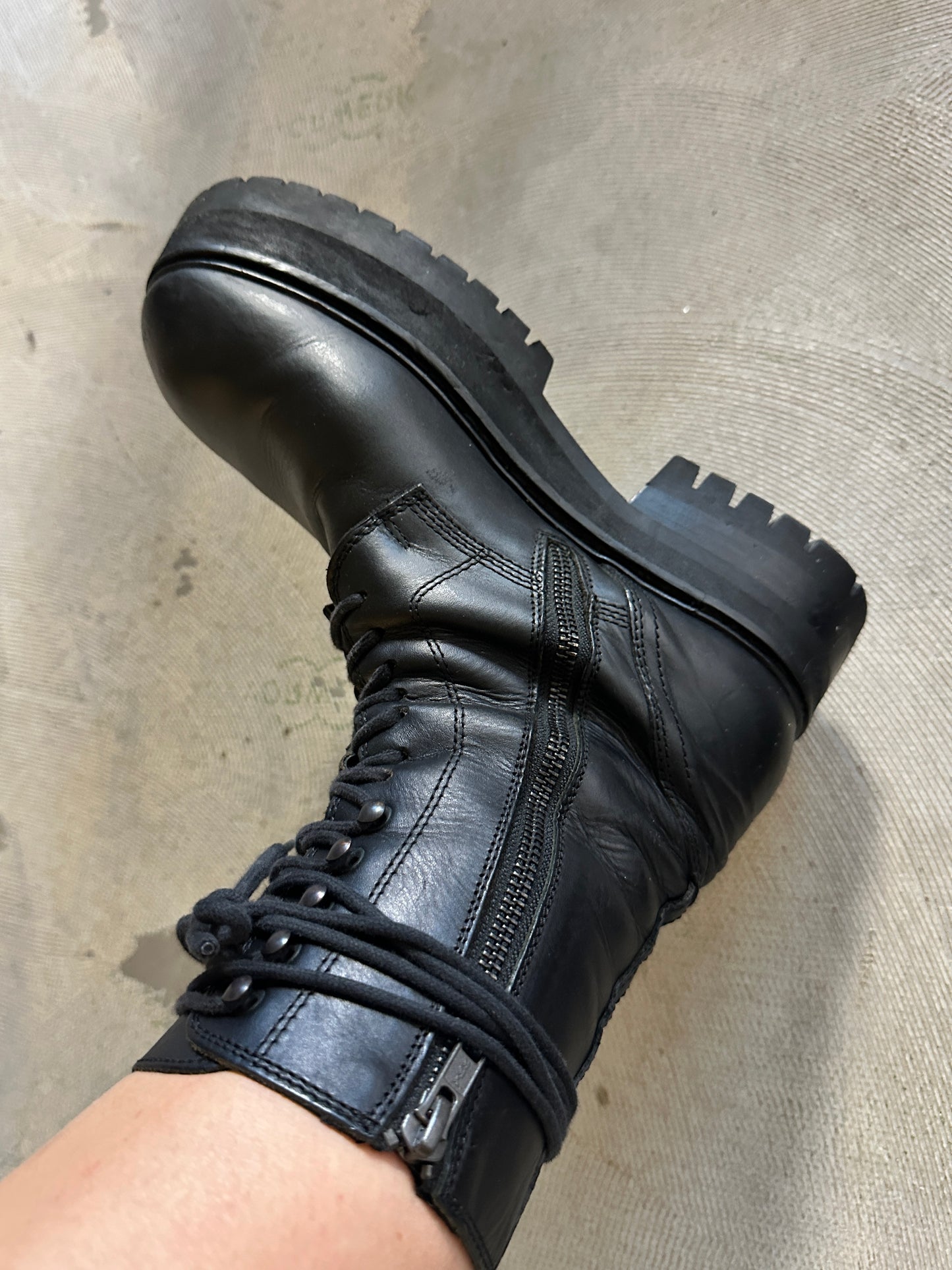 Ann Demeulenmeester lace up combat boots | Black