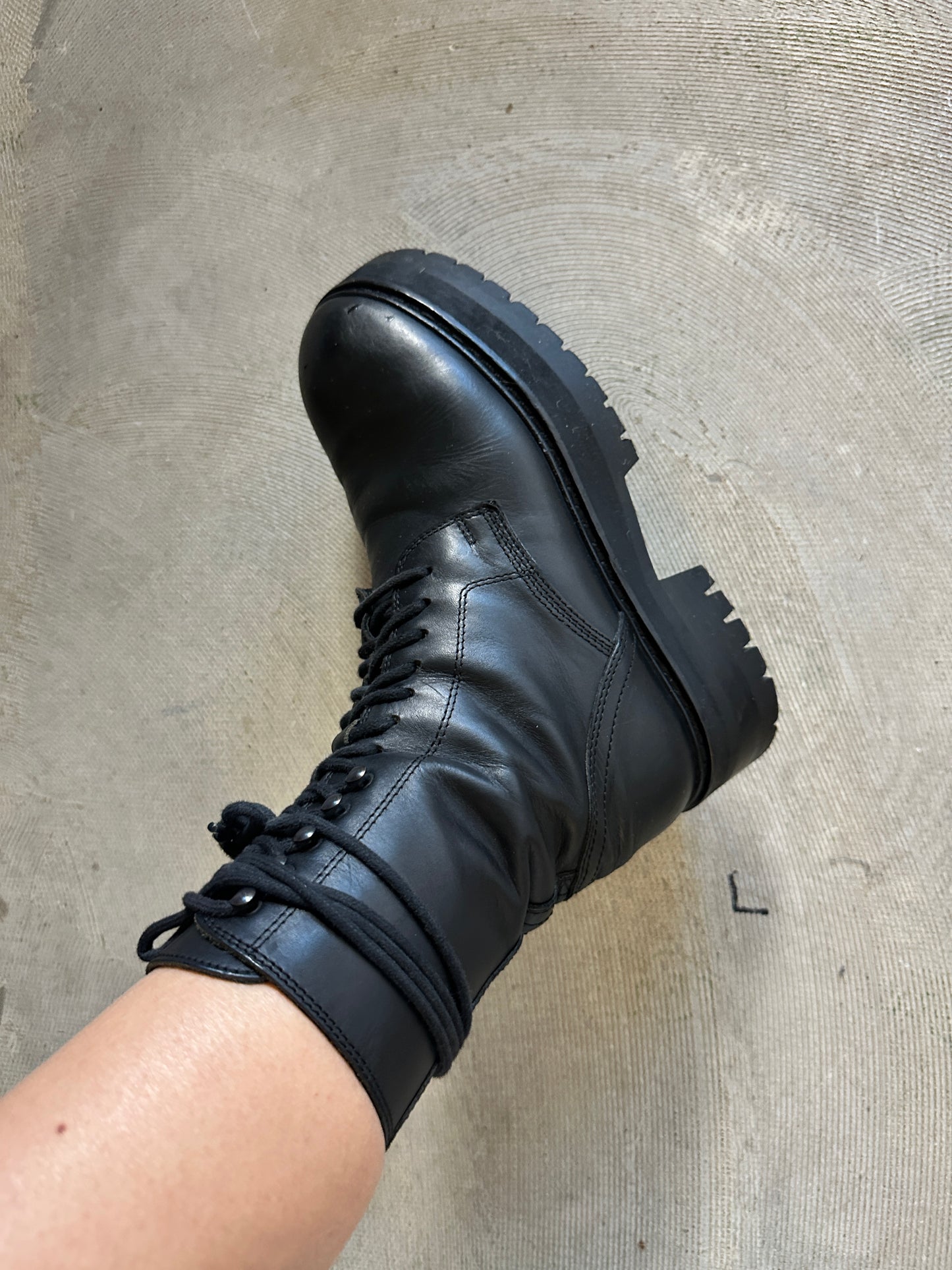 Ann Demeulenmeester lace up combat boots | Black