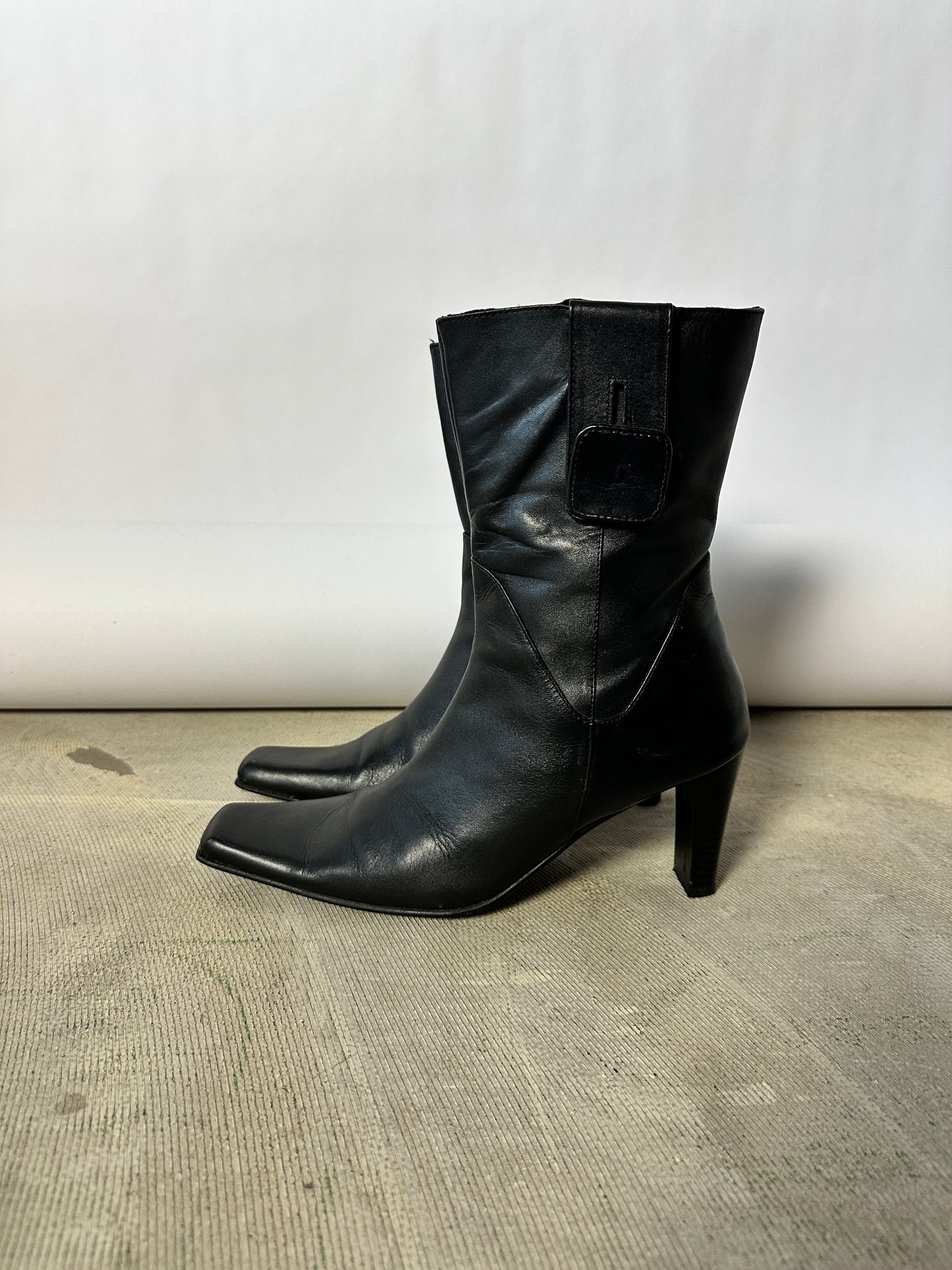 Leather ankle boots | Black