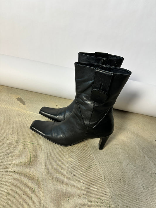 Leather ankle boots | Black