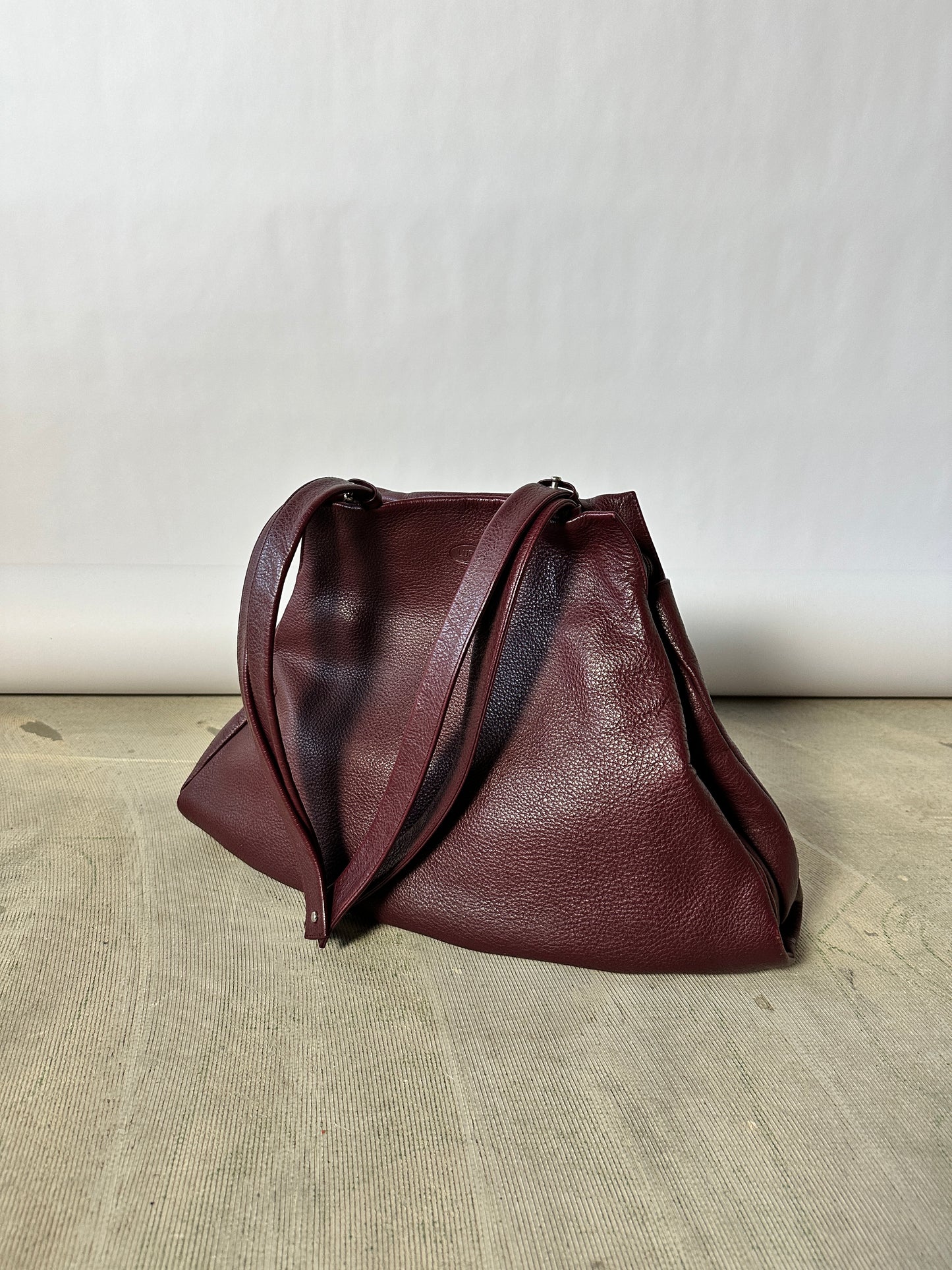 Leather tote bag | Bordeaux