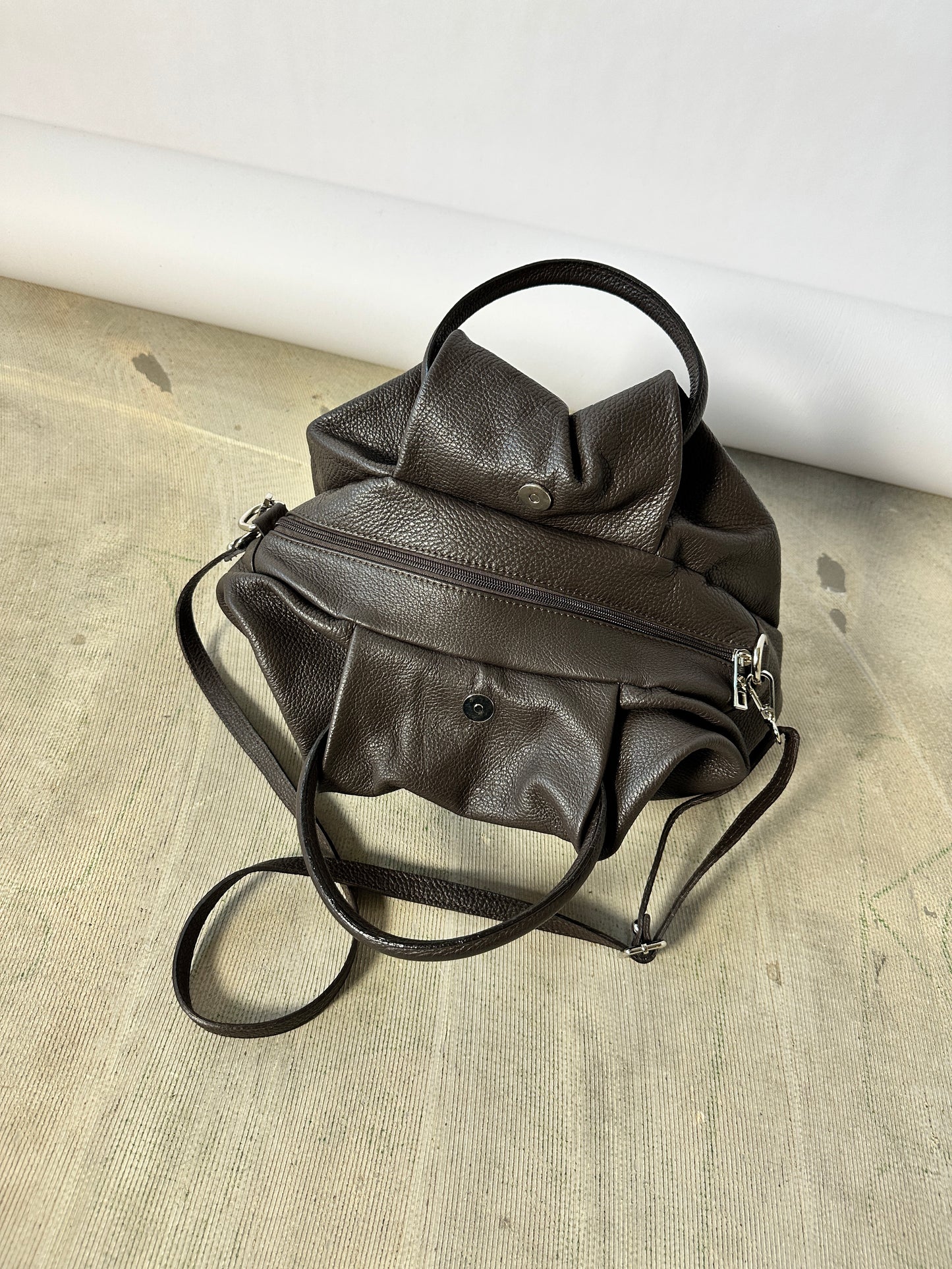 Leather handbag | Dark brown