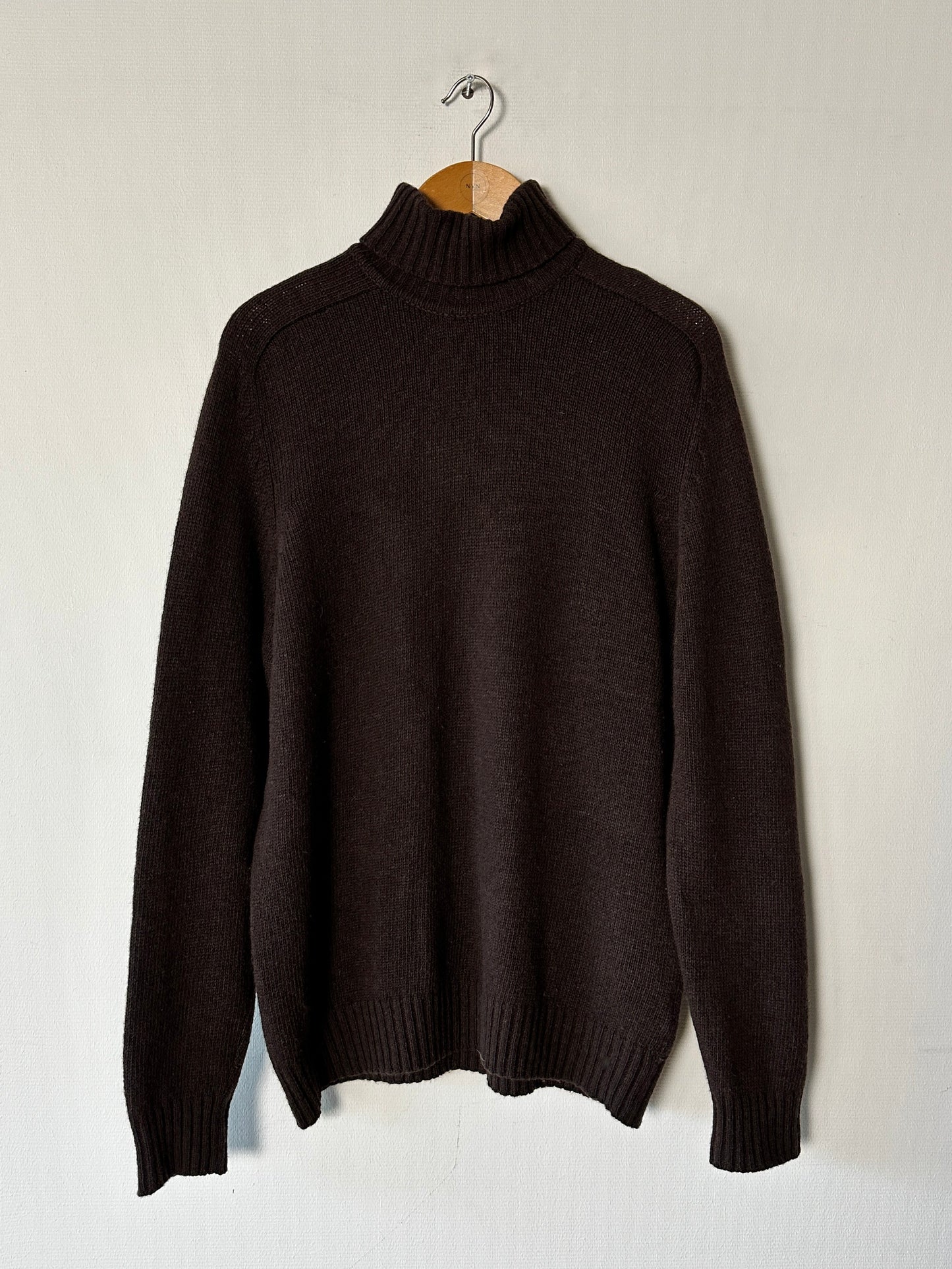 Wool turtleneck sweater | Dark brown